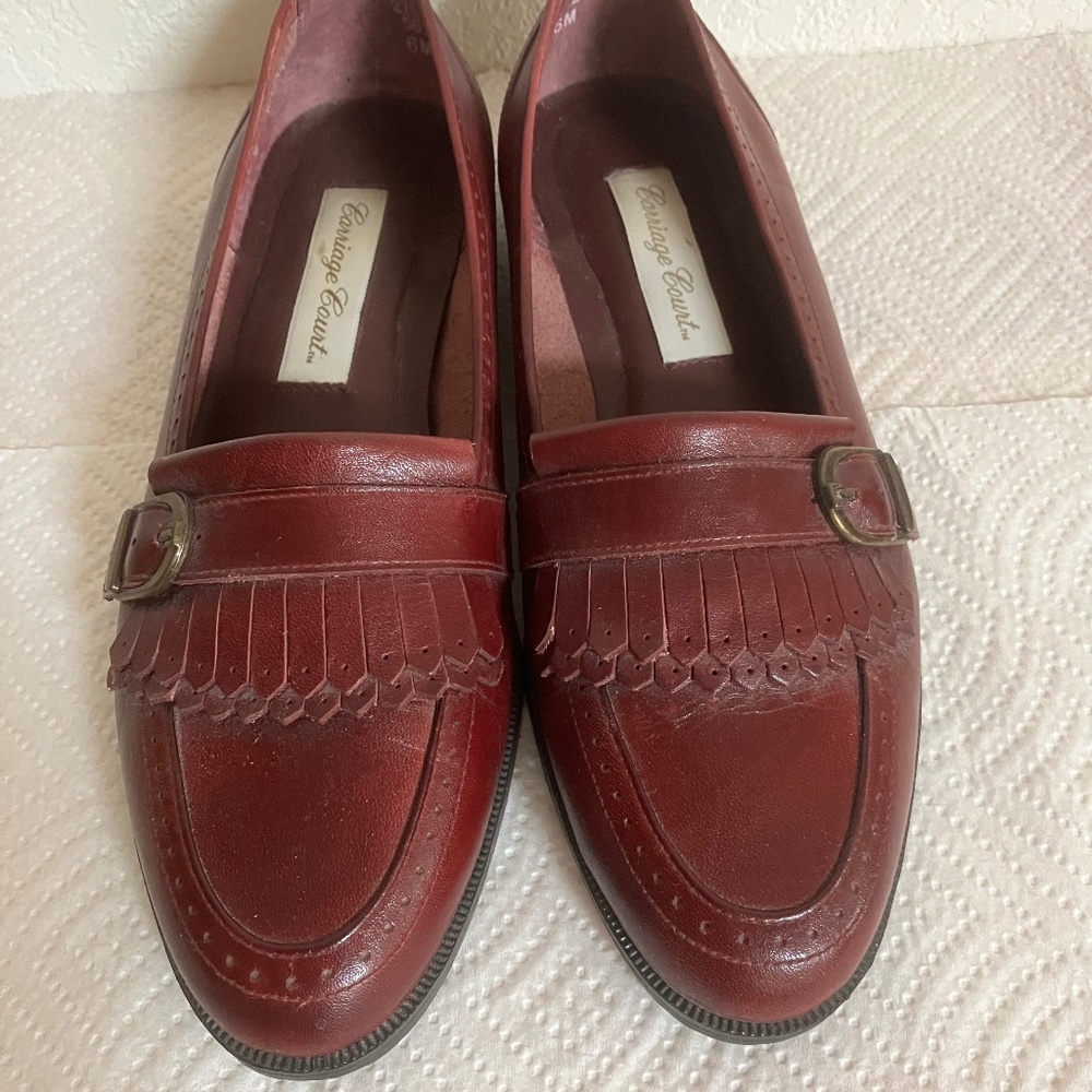 Carriage Court "Nathan" Leather slip on shoes Size 6M Burgundy worn once. Heel 3
